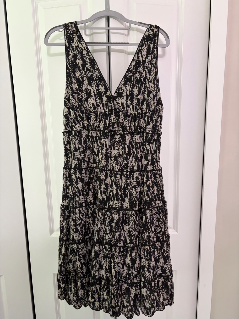 Style & Co. Black and Cream V‑Neck Tiered Dress